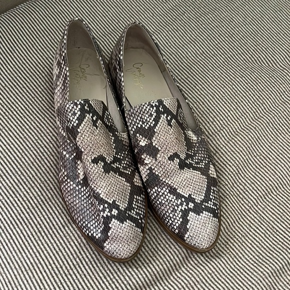 Crown Vintage Shoes - Crown vintage snakeskin loafers